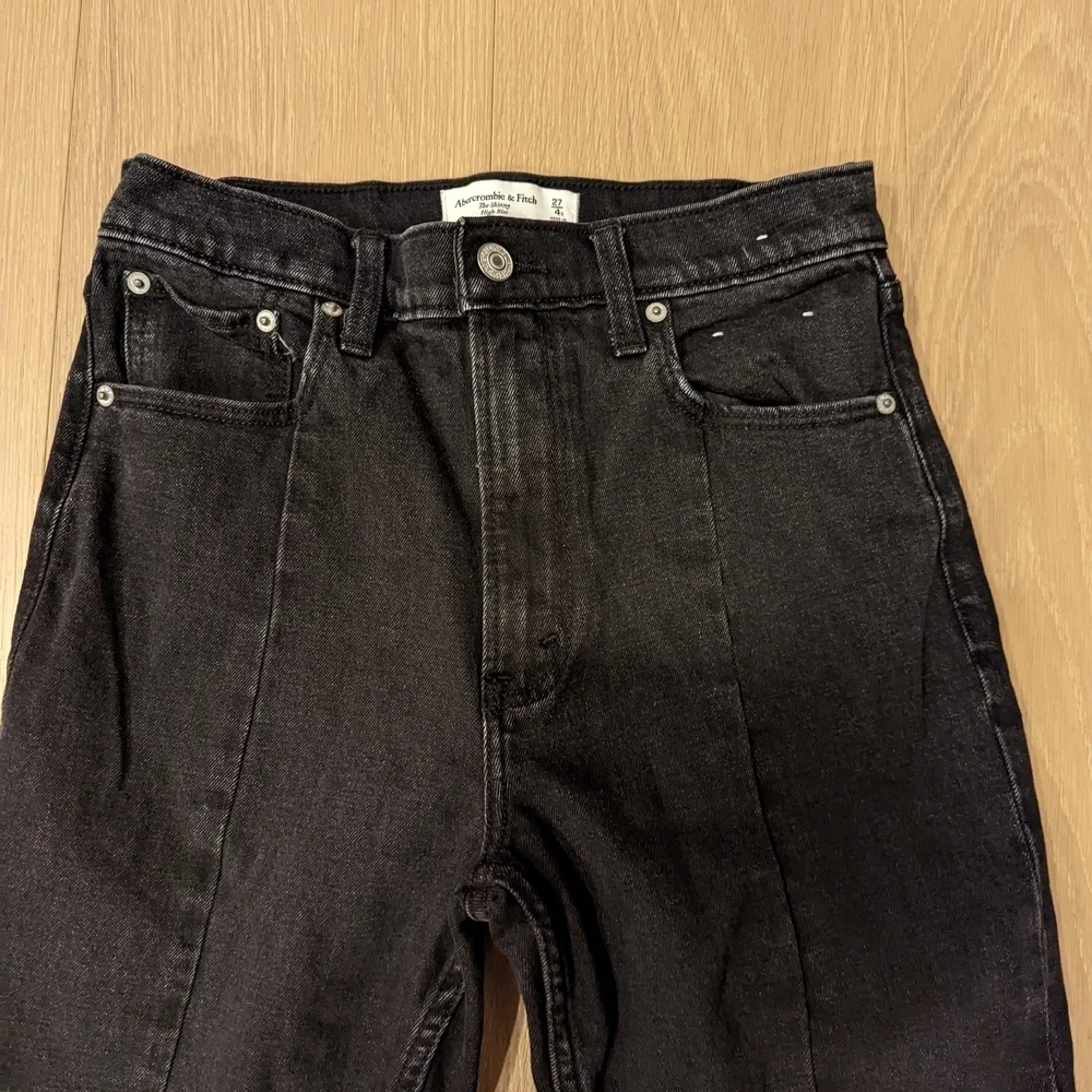 Abercrombie & Fitch stylish versatile